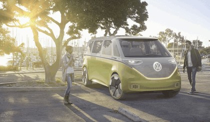 2017 Volkswagen I.D. Buzz concept 2