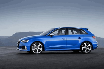 2017 Audi RS 3 Sportback 2.5 TFSI quattro S tronic 10