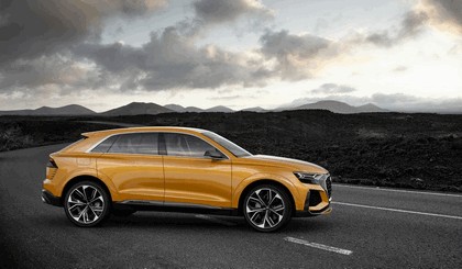 2017 Audi Q8 sport concept 10