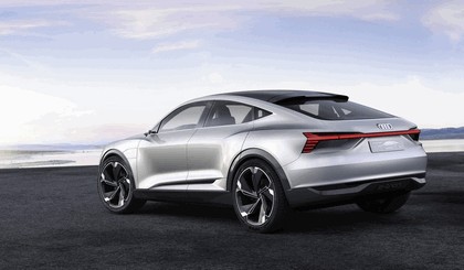 2017 Audi e-tron Sportback concept 2