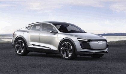 2017 Audi e-tron Sportback concept 4