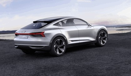 2017 Audi e-tron Sportback concept 5