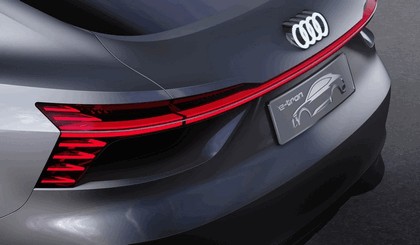 2017 Audi e-tron Sportback concept 13