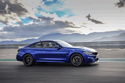 2017 BMW M4 CS 9