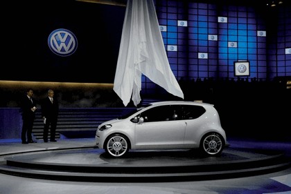 2007 Volkswagen Up concept 25