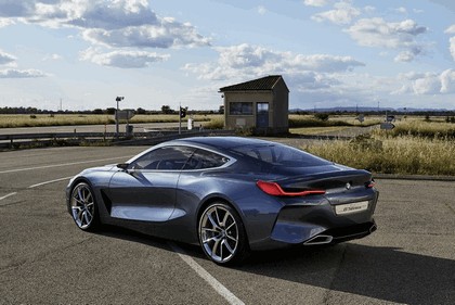 2017 BMW Concept 8 Series 35