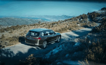 2017 BMW Concept X7 iPerformance 5