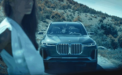 2017 BMW Concept X7 iPerformance 8