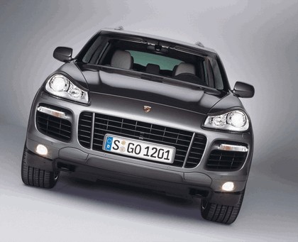 2007 Porsche Cayenne Turbo 26