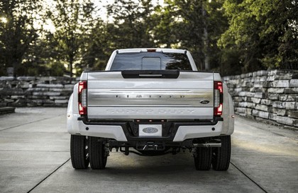 2018 Ford F-350 Super Duty Limited 6