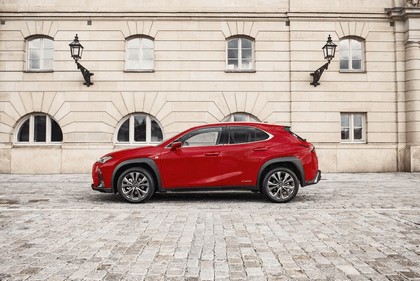 2018 Lexus UX 250h F-Sport 39