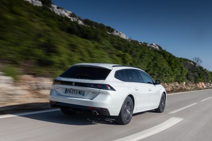 2018 Peugeot 508 SW 32