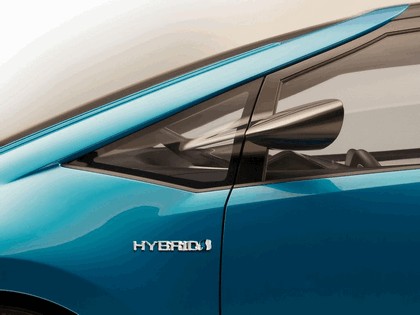 2007 Toyota Hybrid X concept 8