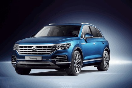 2018 Volkswagen Touareg 1