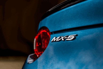 2018 Mazda MX-5 RF Sport Black - UK version 16