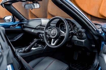 2018 Mazda MX-5 RF Sport Black - UK version 18