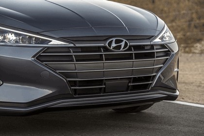 2019 Hyundai Elantra 10