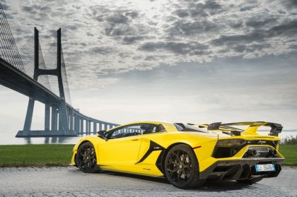 2018 Lamborghini Aventador SVJ 38