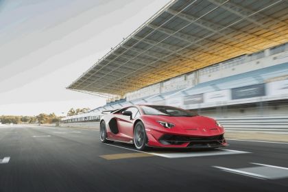 2018 Lamborghini Aventador SVJ 64