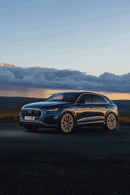 2019 Audi Q8 - UK version 3