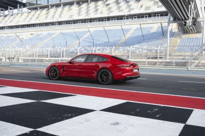 2018 Porsche Panamera GTS 3