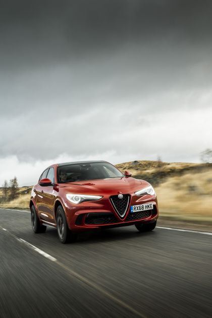 2018 Alfa Romeo Stelvio Quadrifoglio - UK version 17