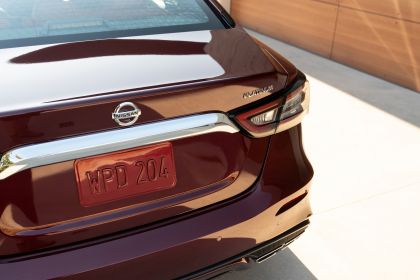 2019 Nissan Maxima 18