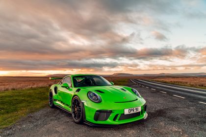 2018 Porsche 911 ( 991 type II ) GT3 RS - UK version 2