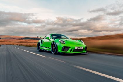 2018 Porsche 911 ( 991 type II ) GT3 RS - UK version 5