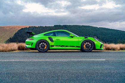 2018 Porsche 911 ( 991 type II ) GT3 RS - UK version 14