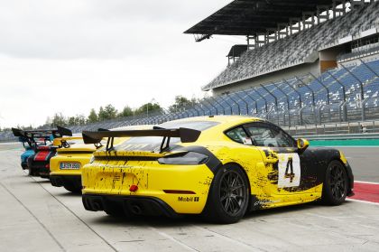 2019 Porsche 718 Cayman GT4 Clubsport 19