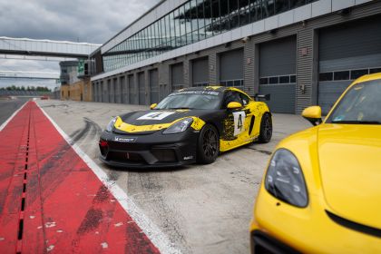 2019 Porsche 718 Cayman GT4 Clubsport 21