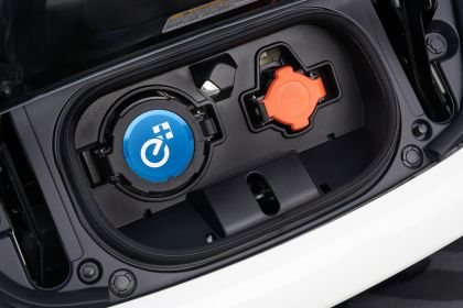 2019 Nissan Leaf e+ - USA version 17