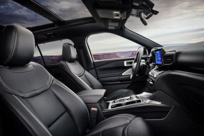 2020 Ford Explorer ST 17