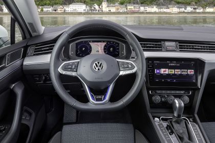 2020 Volkswagen Passat variant GTE 42