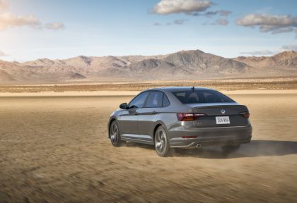 2019 Volkswagen Jetta GLI 3