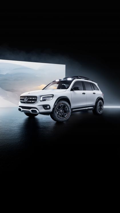 2019 Mercedes-Benz Concept GLB 12