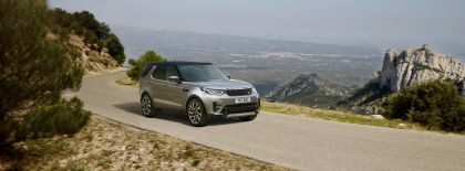 2020 Land Rover Discovery Landmark Edition 1