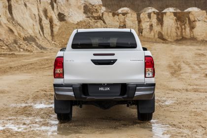 2019 Toyota Hilux special edition 32