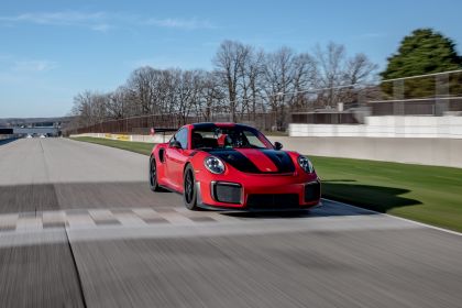 2019 Porsche 911 ( 991 type II ) GT2 RS - lap record 1