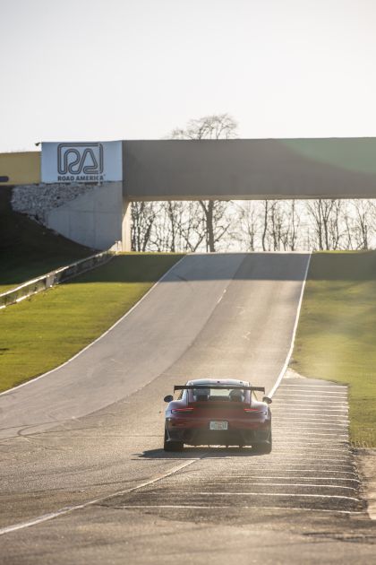 2019 Porsche 911 ( 991 type II ) GT2 RS - lap record 7