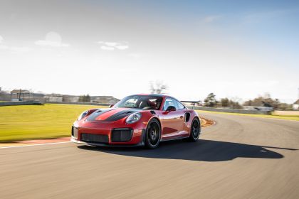 2019 Porsche 911 ( 991 type II ) GT2 RS - lap record 14