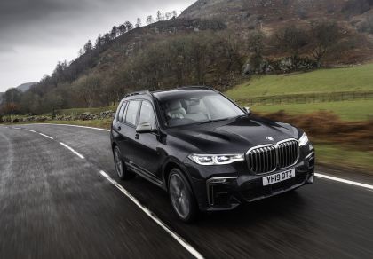 2019 BMW X7 xDrive 30d - UK version 1