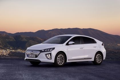 2019 Hyundai Ioniq Electric 1