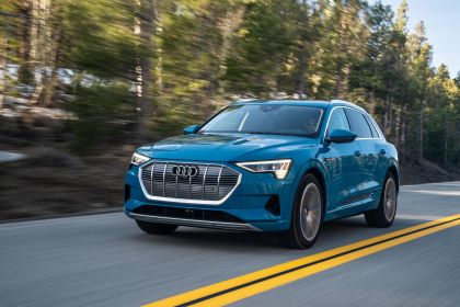 2019 Audi e-Tron - USA version 5