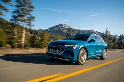 2019 Audi e-Tron - USA version 7