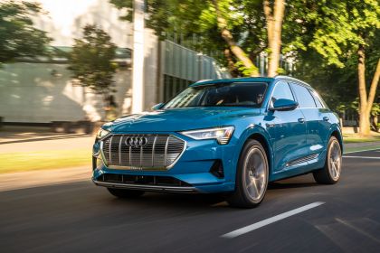 2019 Audi e-Tron - USA version 9