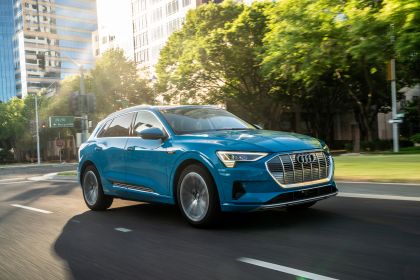 2019 Audi e-Tron - USA version 10