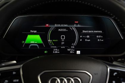 2019 Audi e-Tron - USA version 43