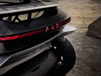 2019 Audi AI Trail quattro concept 10